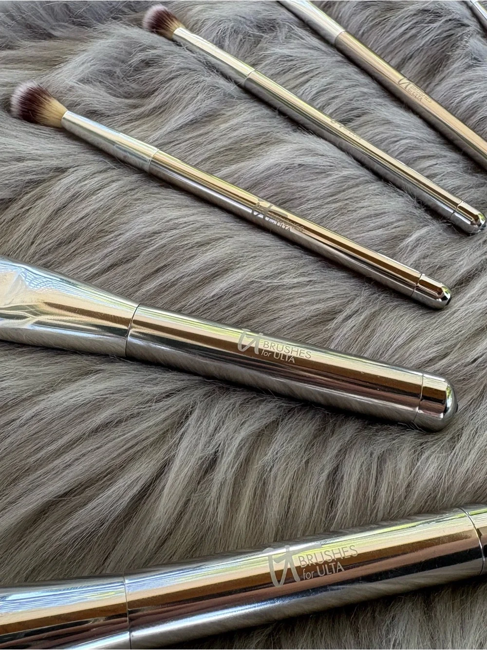 Benefit IT for Ulta Silver Makeup Brush Set